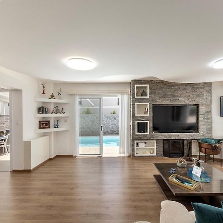 Accomoteleia Crystal Lagoon Villa Protaras Exterior photo